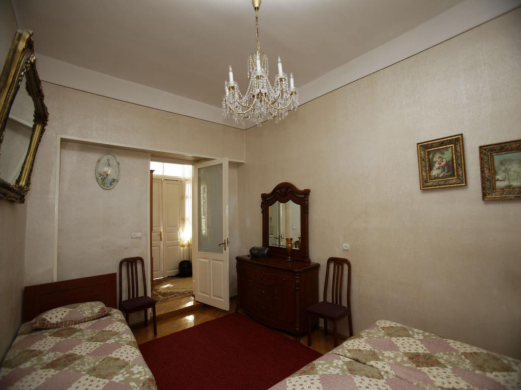 Leila Hotel Tbilisi Cameră foto